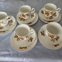 Bone China Teacups, Saucers & Side Plates