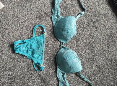 turquoise set size small bra 32 a worn