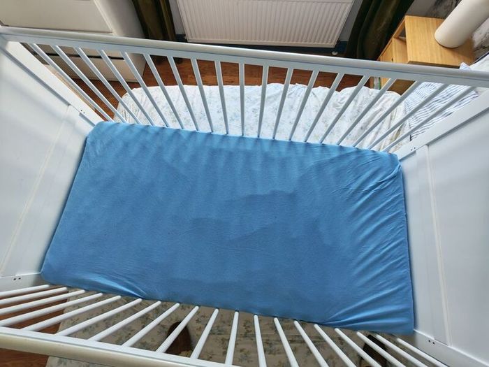 Cot/junior bed/matress/bumper/sheets