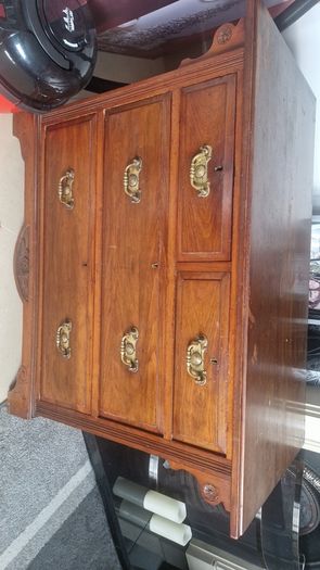 Victorian/Eastlake-style chest of drawe
