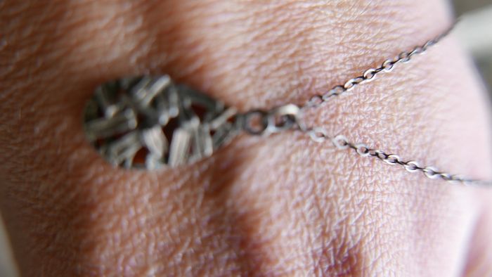 Vintage Sterling Silver 925 Leaf Drop Fine Silver Pendant and Necklace 1,7g L-8,5"
