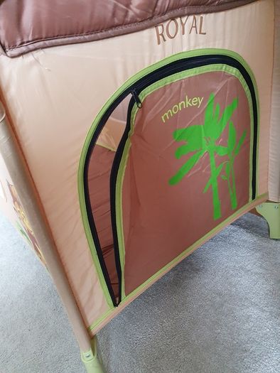 Travel cot