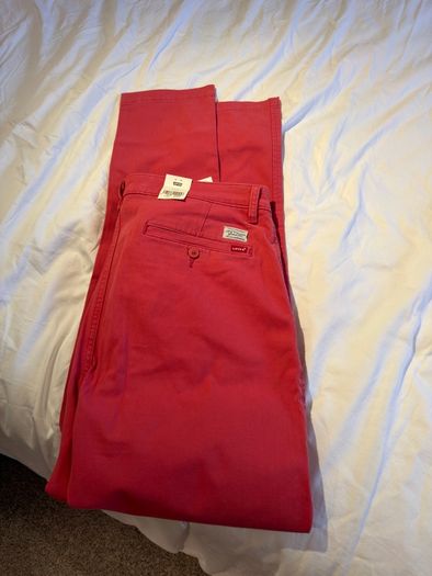 Levis Chinos Tapered