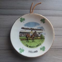 Small Souvenir Collectable China Dish with a portrait and inscription of THE MIGHTY ARKLE - IRELAND