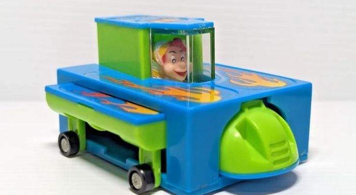 New vintage crispies transformer car