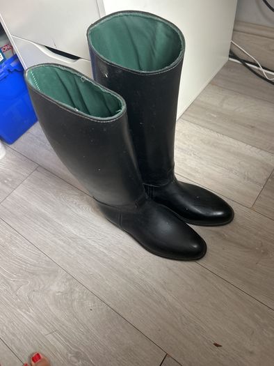 Horse riding boots