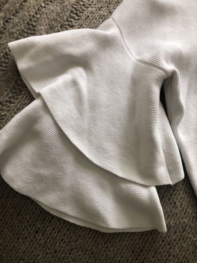 River Island top size 10  perfect condition