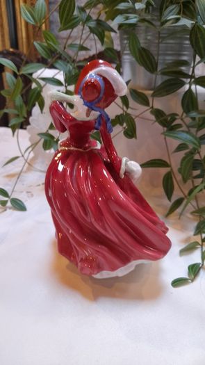 Royal Doulton figurine "Autumn breeze "