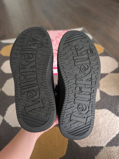 Girl's new shoes