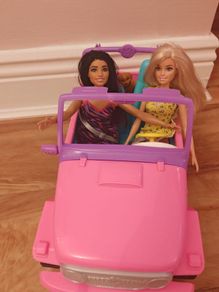 Barbie Jeep car x 2 dolls