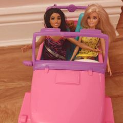 Barbie Jeep car x 2 dolls