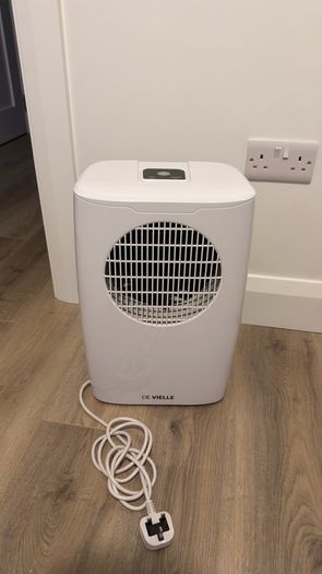 De Vielle 10L Dehumidifier Excellent Condition