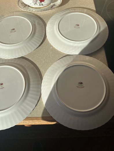 Vintage Royal Stafford "Roses to Remember " 4 Dinner plates & Large Gravy Jug & stand