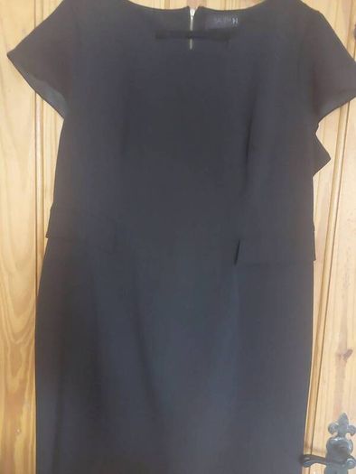 Black peplum dress size 18 (free postage)