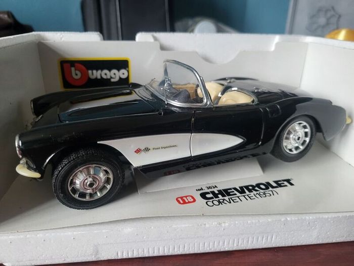 Burago Corvette