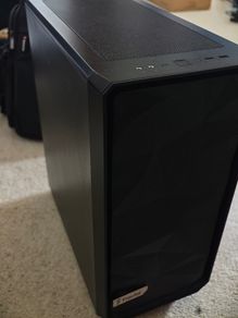 Fractal Meshify 2 Compact with exhaust