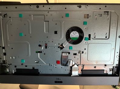 All in One Desktop -Dell Inspiron 27" 7775 Series - no screen - for parts or repair