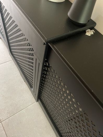 Extendable Radiator Cover Black