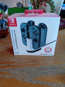 Nintendo switch joy con charging shuttle