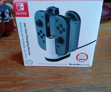 Nintendo switch joy con charging shuttle