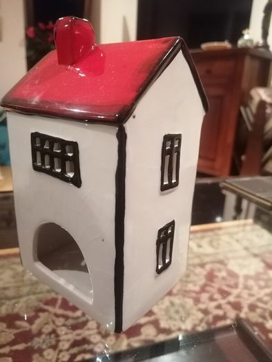 House Tealight Holder