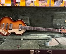 Greco VB-500 Violin Bass Sunburst 1983