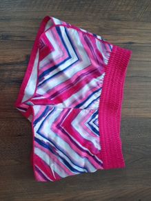 Nike girls shorts size 8-10 years