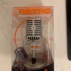Retro microphone