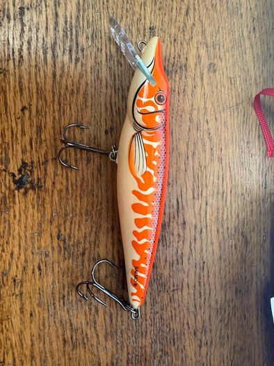 selection of pike lures