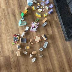 Doll's house furniture