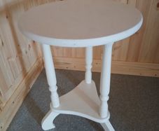 Round Table / side table / plant stand