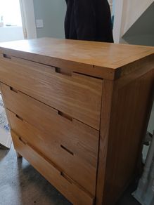 Chest of Drawers. Solid Oak