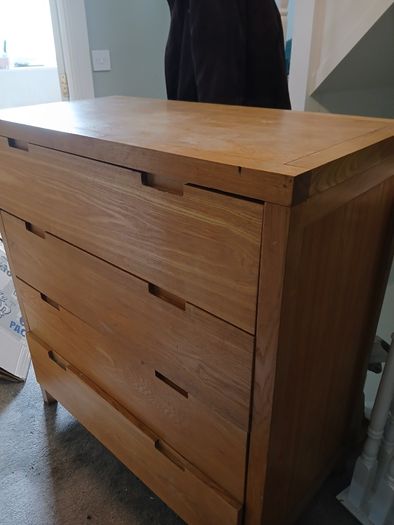 Chest of Drawers. Solid Oak