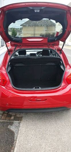 Peugeot 208 1.2 vti Allure