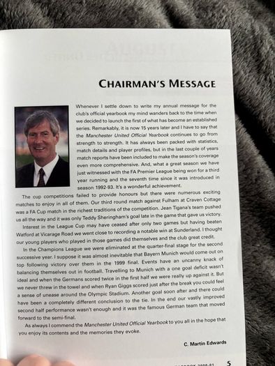 Manchester United Official Yearbook 2001