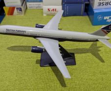 British Airways (Landor Livery) 1:200 scale model airplane, Boeing 757 aircraft