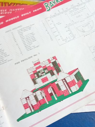 Vintage Childrens Building Set