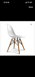 2 replica Eames Dining chairs in white
