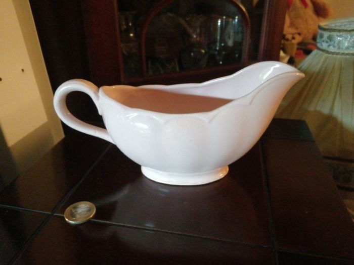 porcelain gravy jug