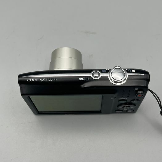 Nikon Coolpix S2700 16MP Digital Camera Black - Full Kit