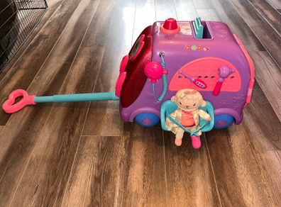 Doc McStuffins Mobile Clinic