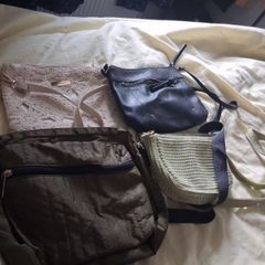 Loads bags