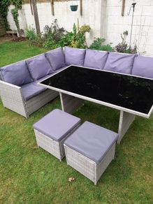 Garden Furniture Set in Excellent Condition