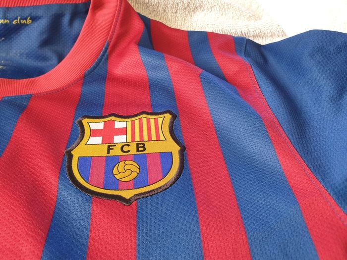 Barcelona Football Club Home Jersey 2011 to 2012 Large Adult Nike