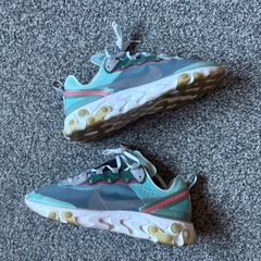 NIKE React Element 87