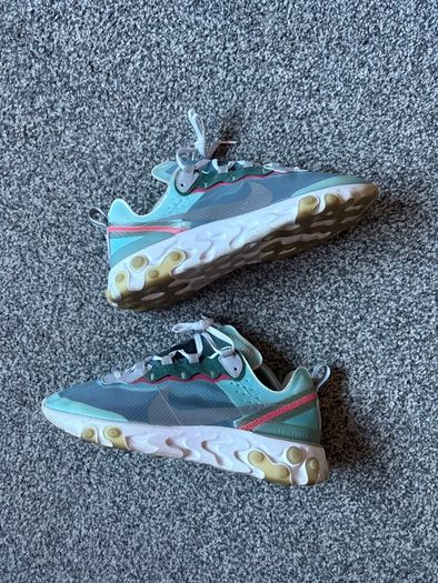 NIKE React Element 87