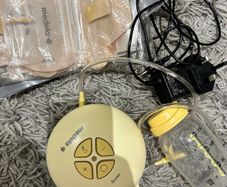 Breast pump