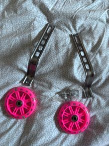 Pink stabilisers