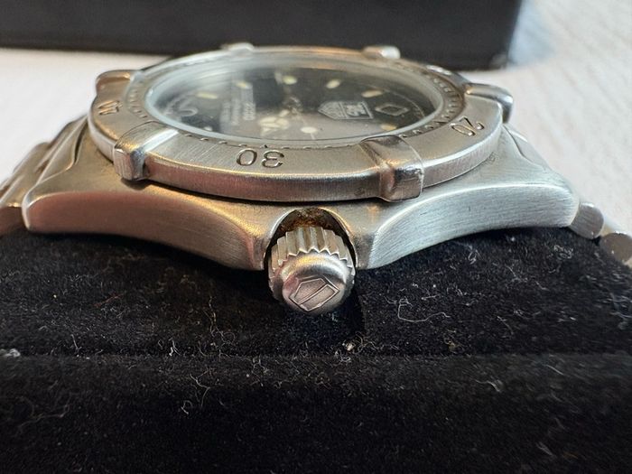 TAG Heuer 2000 Professional 200M Quartz