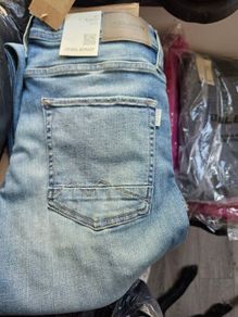 Quantity: 500 pieces  Items: Mixed T-shirts, shorts, jeans, and casual clothing  Sale type: Bulk job lot  Ideal for: Resale, retail, markets, and online businesses  Great opportunity to buy clothing in bulk at a competitive price. Sold as one job lot.